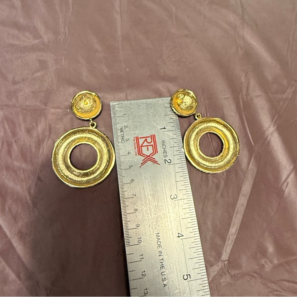 Vintage Carlisle Gold and Black Circle 2” Drop Earrings - Picture 7 of 7